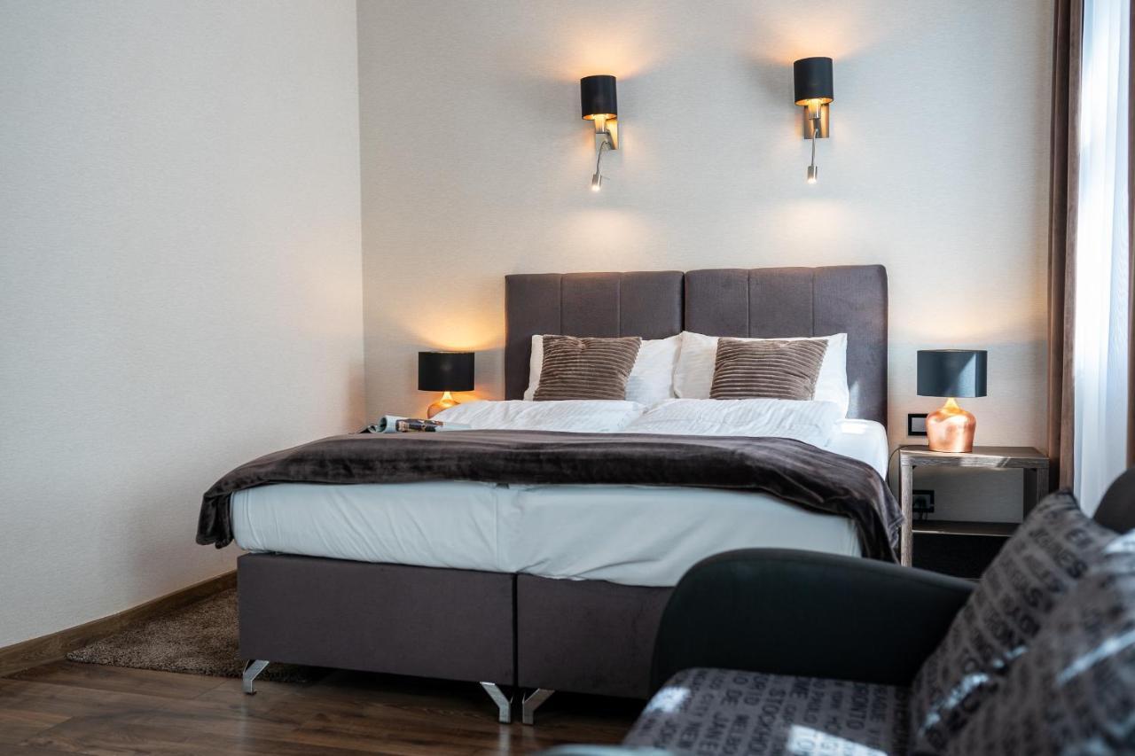 Aparthotel New Lux Breslau Exterior foto