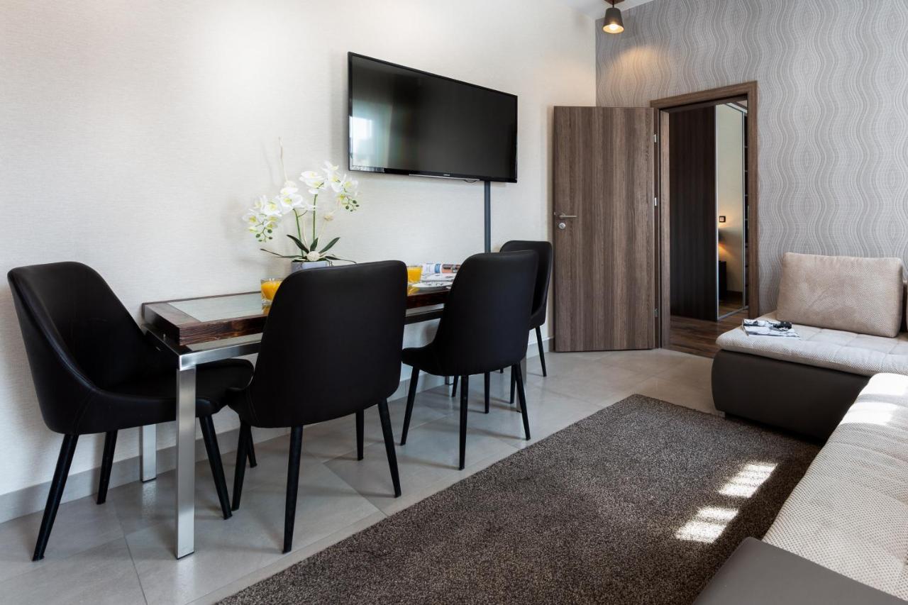 Aparthotel New Lux Breslau Exterior foto