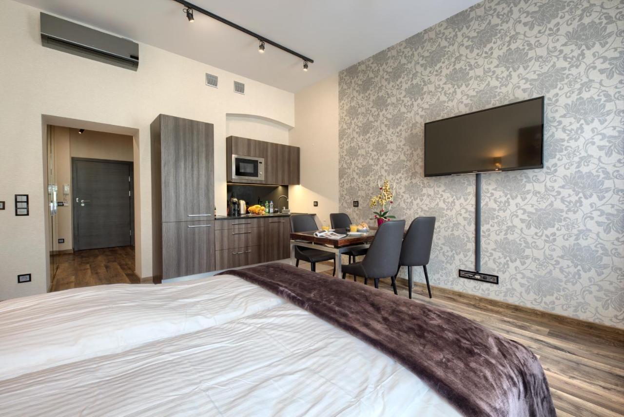 Aparthotel New Lux Breslau Exterior foto